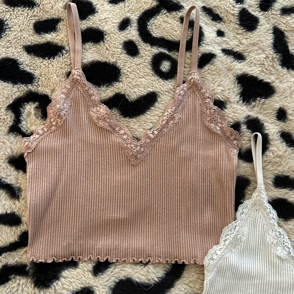 pink and white lace trim crop tops
